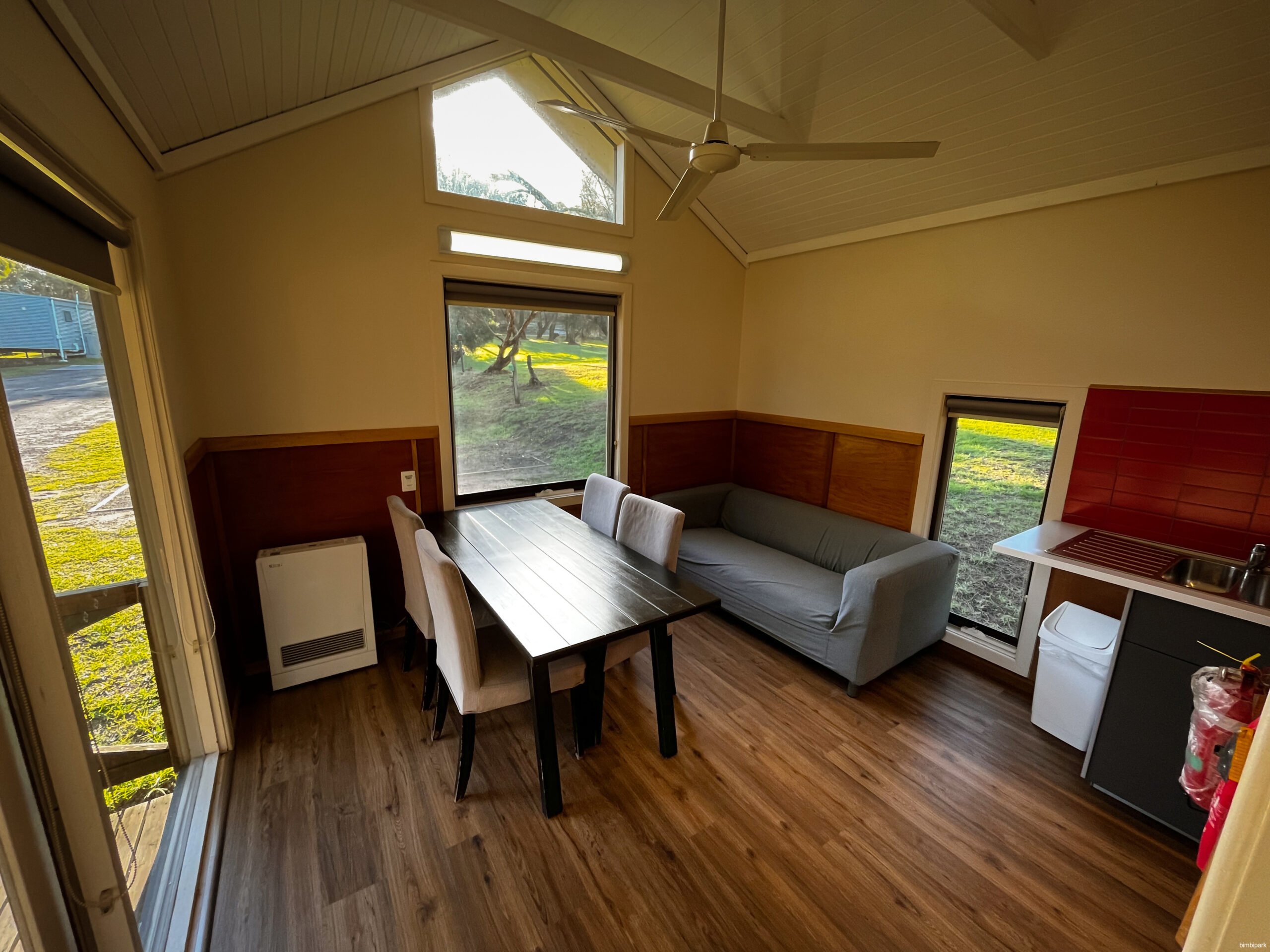 Standard Cabin No Ensuite LOUNGE 2_enhanced_bimbipark
